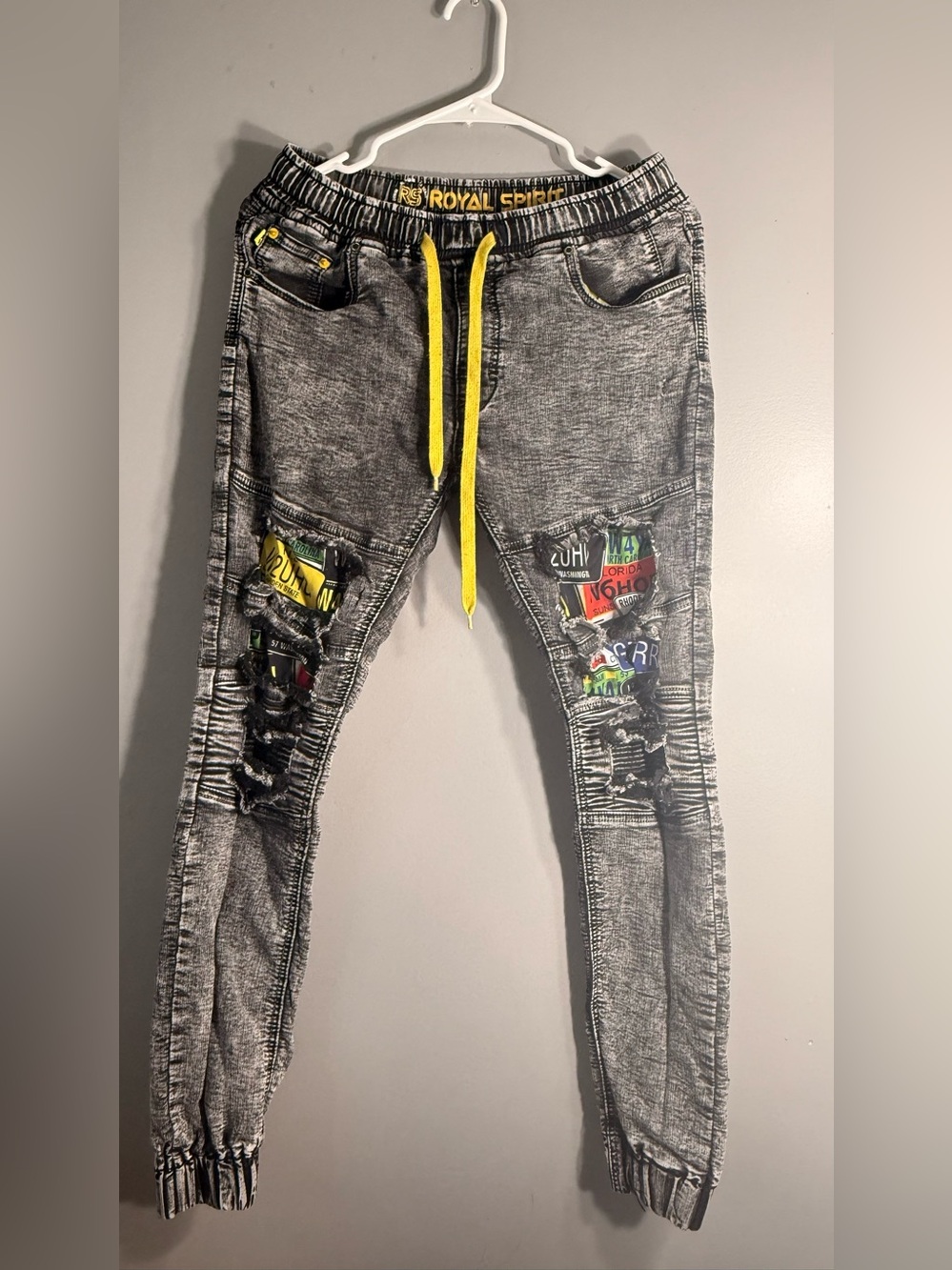 Slim Distressed Grey Skinny Jeans with Yellow Drawstring by